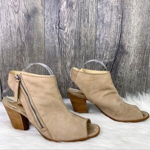 10.5 Paul Green peep toe beige bootie sandals. 3” heel. Side zip